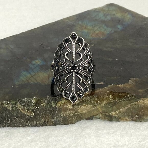 Sterling Silver 925 Openwork Scrollwork Wide Black Black Rhinestone Ring Sz 8 - Picture 2 of 16